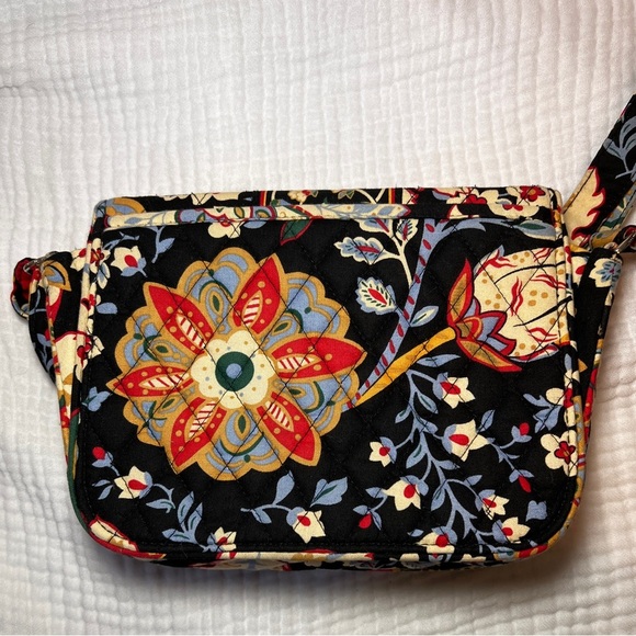 Vera Bradley 2 piece set - Crossbody & Wallet. - Picture 2 of 9